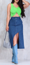 Cargar imagen en el visor de la galería, Knot Detail Crop Top