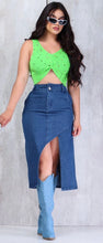 Cargar imagen en el visor de la galería, Knot Detail Crop Top
