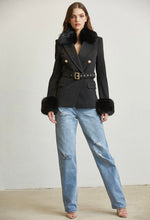 Cargar imagen en el visor de la galería, Fur Detail Coat