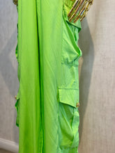 Cargar imagen en el visor de la galería, Cargo Pants W/ Button Detail