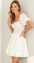 Cargar imagen en el visor de la galería, Mini White Dress