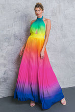 Cargar imagen en el visor de la galería, Pleated Maxi Dress