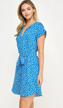Cargar imagen en el visor de la galería, Print Belted Dress