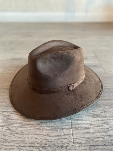 Sombrero Explorer Gamuza