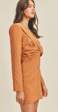 Cargar imagen en el visor de la galería, Twist Long Sleeve Dress