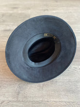 Cargar imagen en el visor de la galería, Sombrero Explorer Gamuza