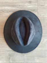 Cargar imagen en el visor de la galería, Sombrero Explorer Gamuza